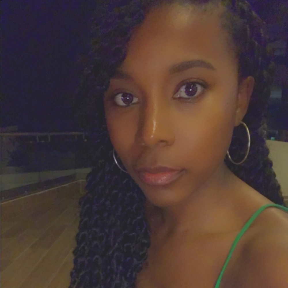 Meet your Posher, Jasmine